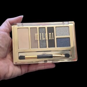 🫧 Milani Eyeshadow Palette - Cream, Gray, and Blue Hues